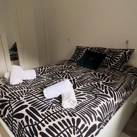 Lovely Rooms En Piso Compartido Seville Exterior photo