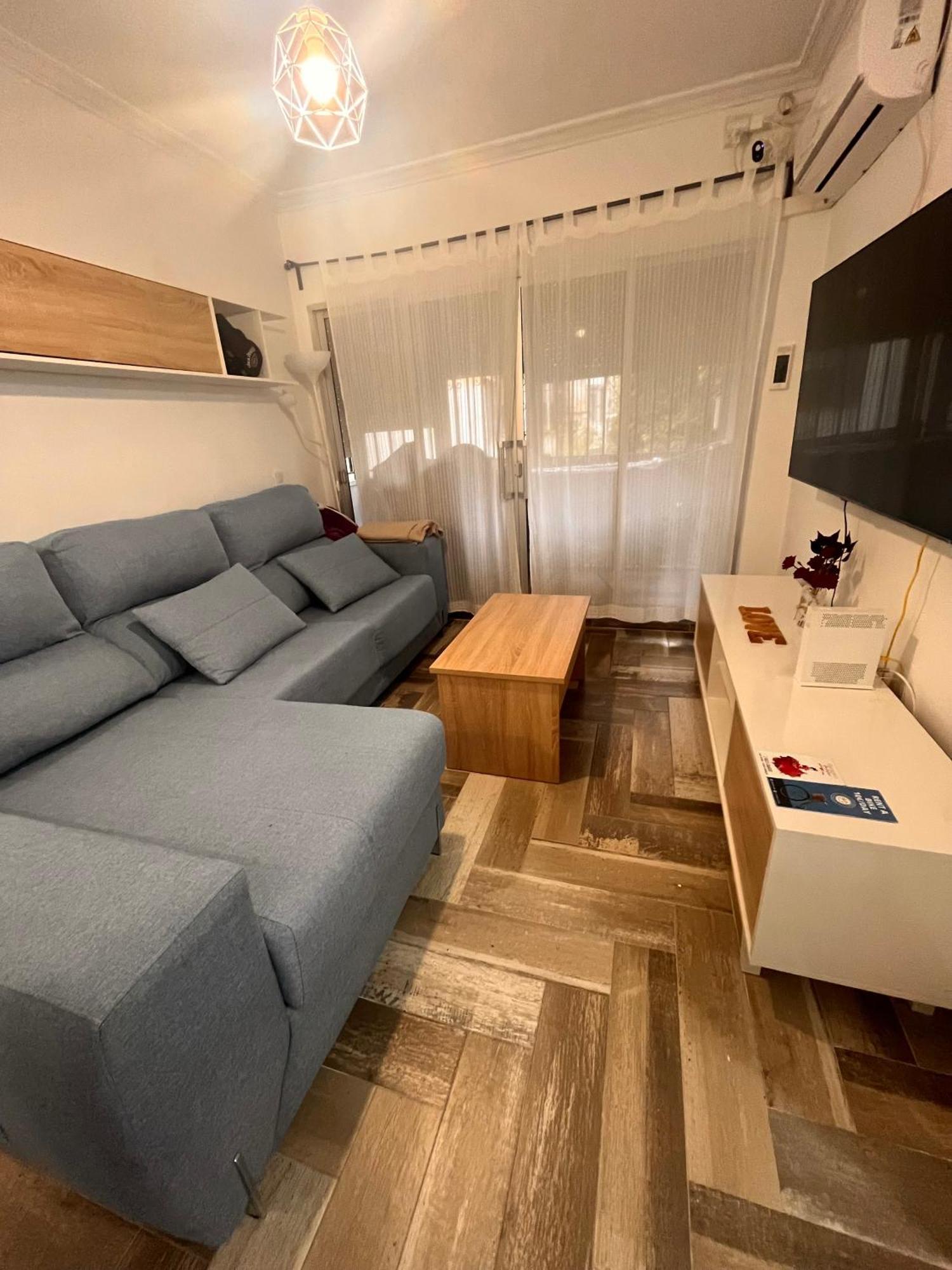 Lovely Rooms En Piso Compartido Seville Exterior photo